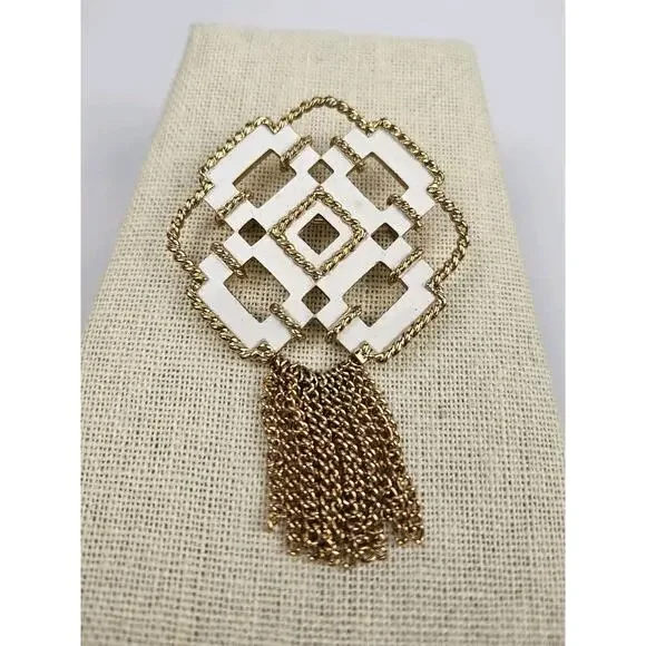 Vintage Signed AVON Goldtone White Enamel Diamond Square Chain Tassel Pin Brooch - Picture 1 of 5